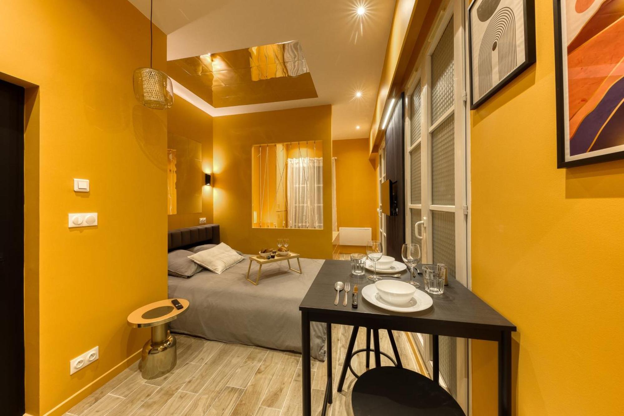 Deluxe Spa Suite Caramel Sweetness Melun Exteriör bild